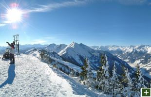 Skiurlaub mit perfektem Panoramablick über die Salzburger Alpen